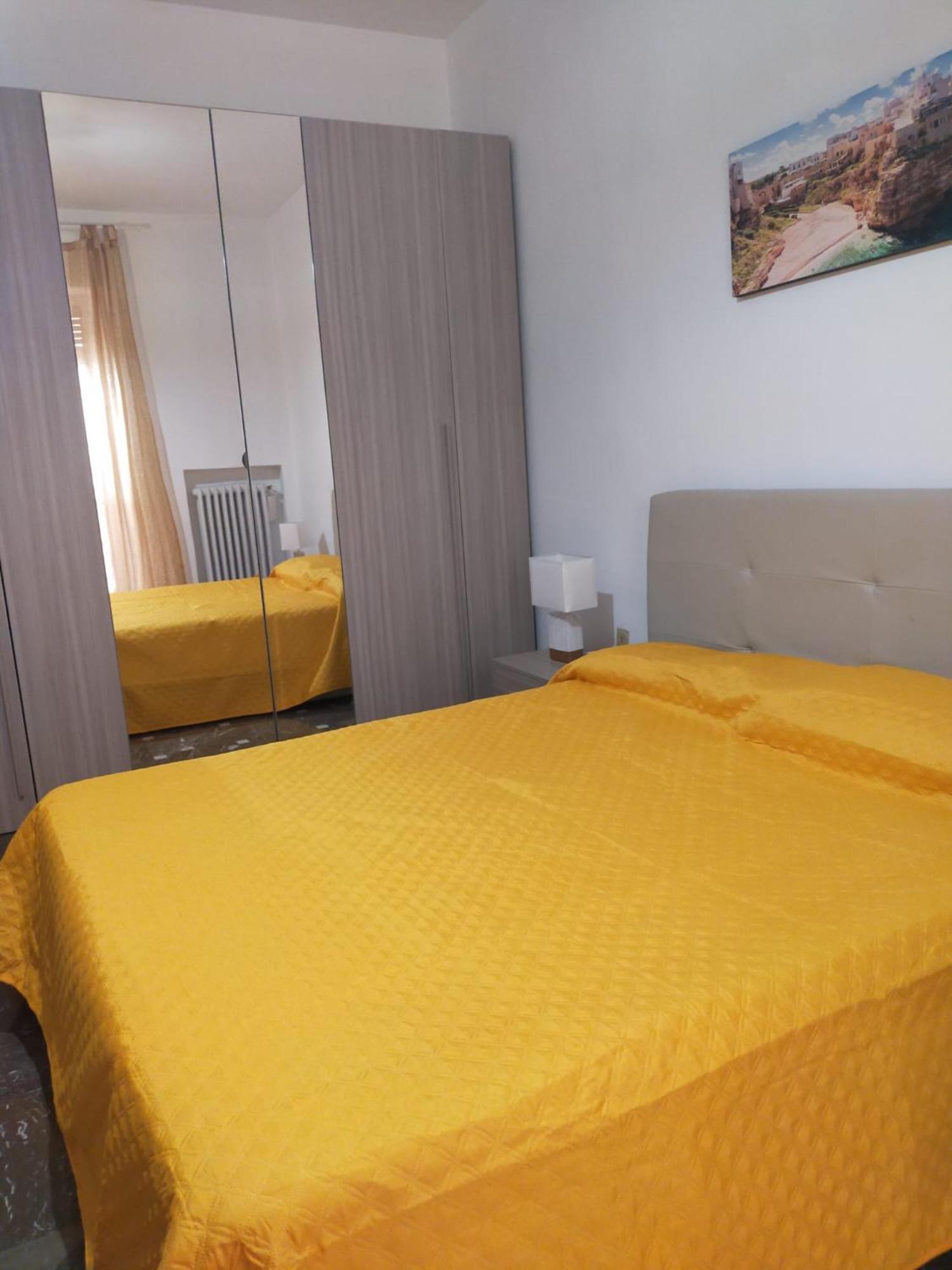 Matthias Central Rooms And Accomodation Bari Exterior foto